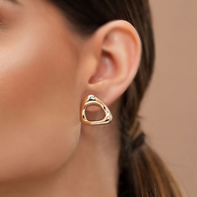 Brinco Áurea Orgânico Vazado