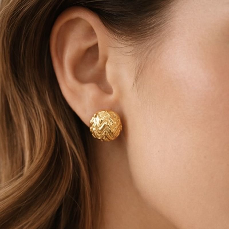 Brinco Elisa Botão Redondo Chevron