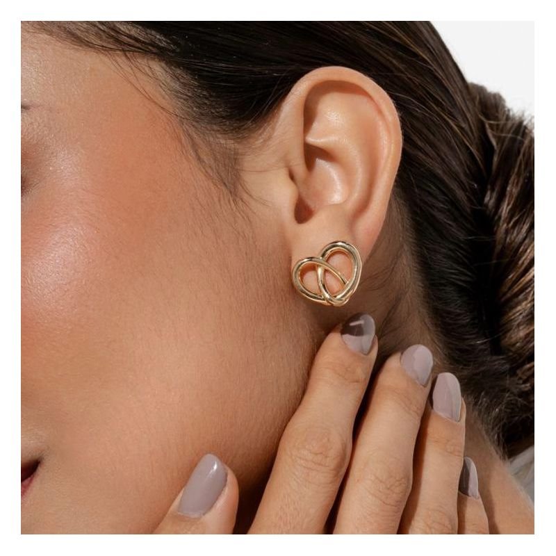 Brinco Mon Amour Coração Vazado