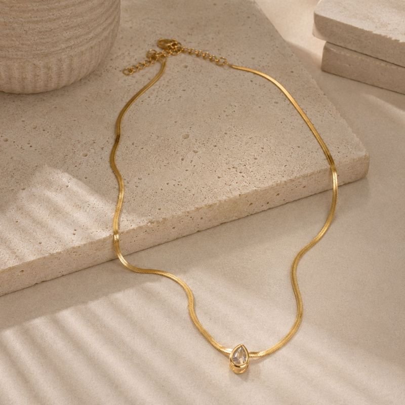 Choker Belong Fita e Gota Cristal
