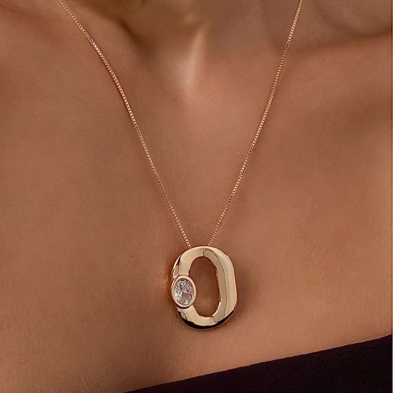 Colar Martina Oval com Pedra Cristal